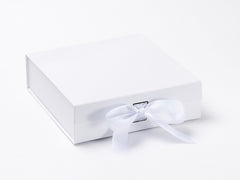 Medium White Luxury Gift box with magnetic closure, and choice of ribbon (Pack of 12)