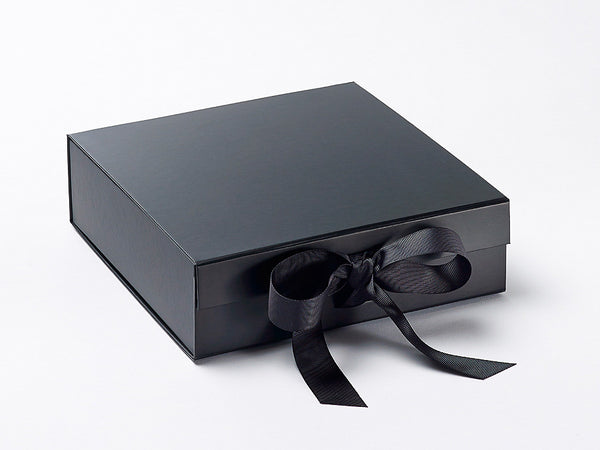 Medium Black Luxury Gift box with magnetic closure, and ribbon (12)