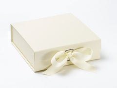 Medium Ivory Luxury Gift box with magnetic closure, and choice of ribbon (12)