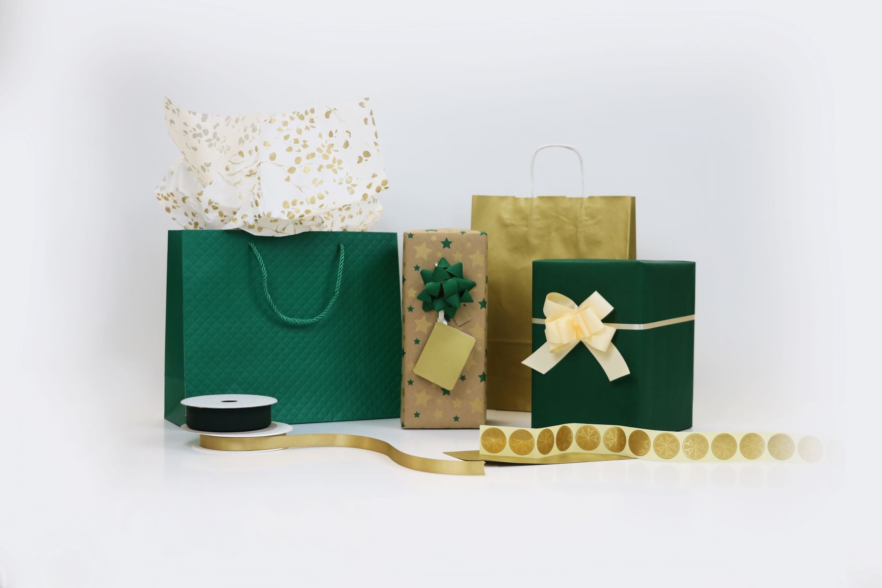 Kraft Stars Green Giftwrap Counter Roll